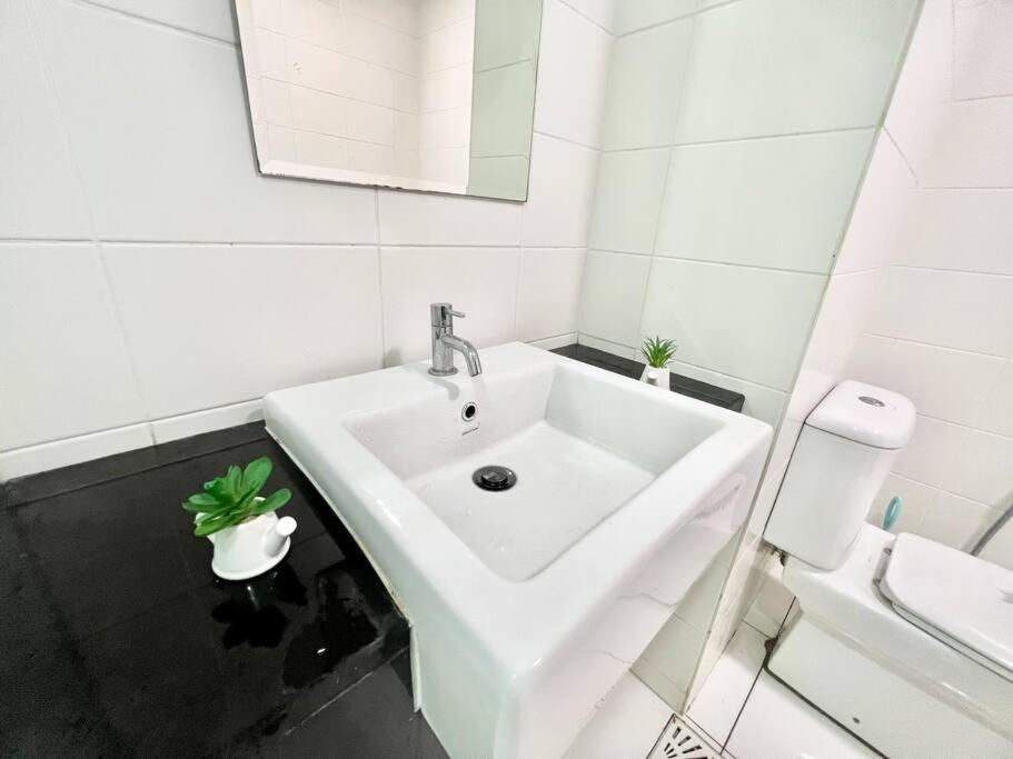 G 1-5Pax Cozy Home Trefoil Setia Alam 100Mps Wifi & Tv Sccc Ngoại thất bức ảnh